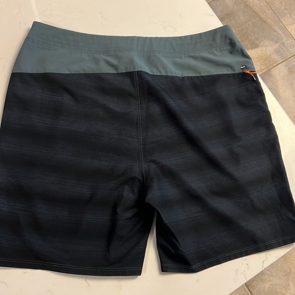 Hurley board shorts - Picture 6 of 8